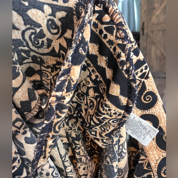 Vintage Anna Abstract Long Sleeve Button Up- Size Medium - Picture 4 of 5